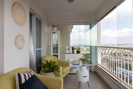 Apartamento à venda com 134m², 4 quartos e 3 vagas Apartamento à venda com 134m², 4 quartos e 3 vagasVaranda