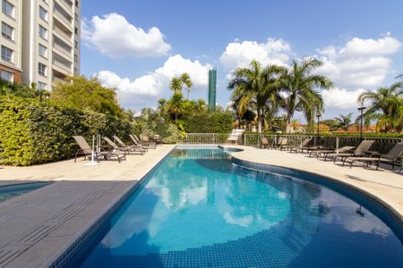 Apartamento à venda com 134m², 4 quartos e 3 vagas Apartamento à venda com 134m², 4 quartos e 3 vagasÁrea comum - Piscina