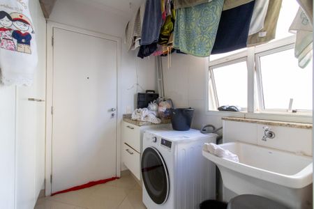 Apartamento à venda com 134m², 4 quartos e 3 vagas Apartamento à venda com 134m², 4 quartos e 3 vagasÁrea de Serviço