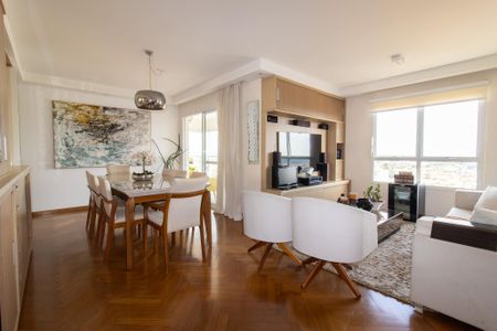 Apartamento à venda com 134m², 4 quartos e 3 vagas Apartamento à venda com 134m², 4 quartos e 3 vagasSala