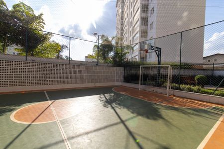 Apartamento à venda com 134m², 4 quartos e 3 vagas Apartamento à venda com 134m², 4 quartos e 3 vagasÁrea comum - Quadra Esportiva