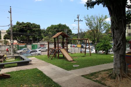 Apartamento à venda com 42m², 2 quartos e sem vagaÁrea comum - Playground