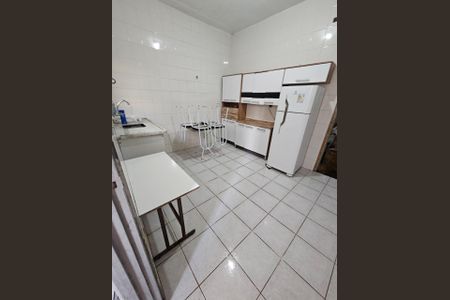 Cozinha de apartamento para alugar com 1 quarto, 55m² em Guilhermina, Praia Grande