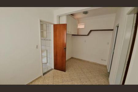 Casa de condomínio para alugar com 450m², 4 quartos e 4 vagasQuarto de Serviço