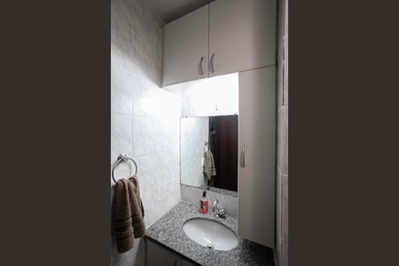 Apartamento à venda com 122m², 3 quartos e 2 vagas Apartamento à venda com 122m², 3 quartos e 2 vagasBanheiro social