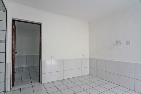 Sala de casa para alugar com 1 quarto, 75m² em Vila Ramos, São Paulo