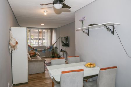 Apartamento para alugar com 66m², 2 quartos e sem vagaSala