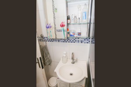 Apartamento para alugar com 66m², 2 quartos e sem vagaBanheiro