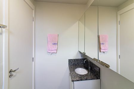 Banheiro de apartamento para alugar com 1 quarto, 23m² em Barra Funda, São Paulo