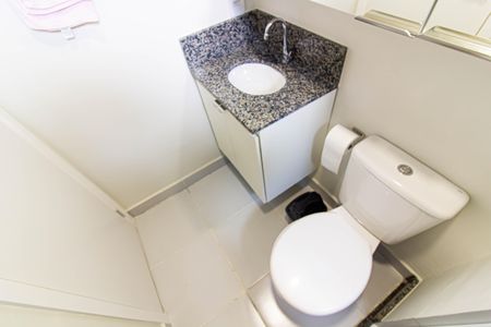 Banheiro de apartamento para alugar com 1 quarto, 23m² em Barra Funda, São Paulo