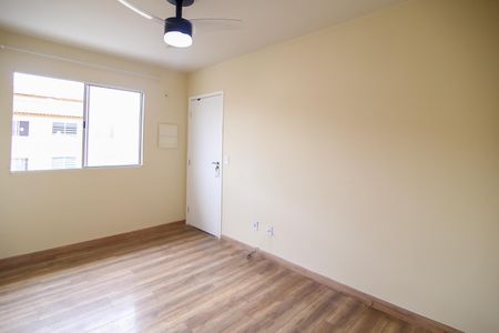 Sala de apartamento para alugar com 2 quartos, 45m² em Jardim dos Colibris, Indaiatuba