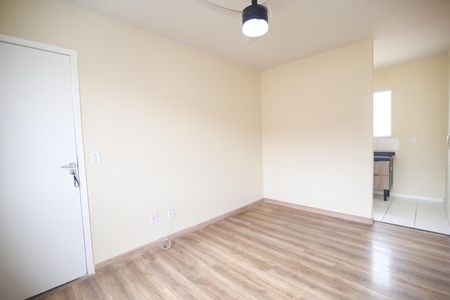 Sala de apartamento para alugar com 2 quartos, 45m² em Jardim dos Colibris, Indaiatuba
