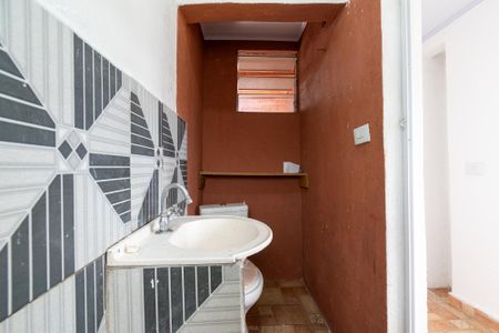 Casa à venda com 40m², 2 quartos e sem vaga Casa à venda com 40m², 2 quartos e sem vagaBanheiro