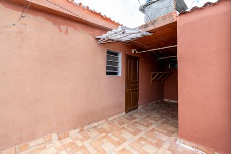 Casa à venda com 40m², 2 quartos e sem vaga Casa à venda com 40m², 2 quartos e sem vagaQuintal