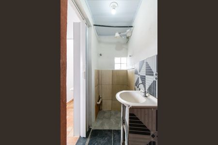 Casa à venda com 40m², 2 quartos e sem vaga Casa à venda com 40m², 2 quartos e sem vagaBanheiro