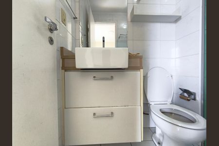 Apartamento à venda com 81m², 3 quartos e 2 vagas Apartamento à venda com 81m², 3 quartos e 2 vagasBanheiro da Suíte