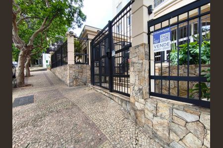 Apartamento à venda com 81m², 3 quartos e 2 vagas Apartamento à venda com 81m², 3 quartos e 2 vagasFachada + Plaquinha