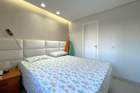 Apartamento à venda com 69m², 3 quartos e 2 vagas Apartamento à venda com 69m², 3 quartos e 2 vagasSuíte