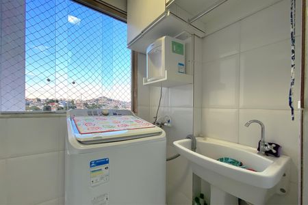 Apartamento à venda com 69m², 3 quartos e 2 vagas Apartamento à venda com 69m², 3 quartos e 2 vagasÁrea de Serviço