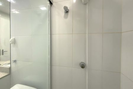 Apartamento à venda com 69m², 3 quartos e 2 vagas Apartamento à venda com 69m², 3 quartos e 2 vagasBanheiro Social