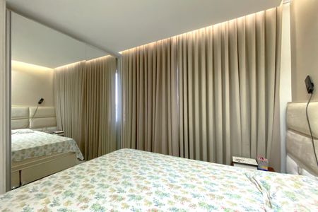 Apartamento à venda com 69m², 3 quartos e 2 vagas Apartamento à venda com 69m², 3 quartos e 2 vagasSuíte