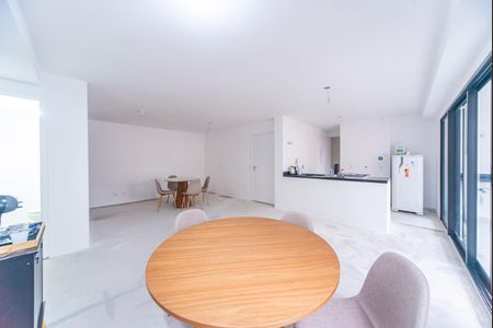 Apartamento à venda com 92m², 2 quartos e 2 vagas Apartamento à venda com 92m², 2 quartos e 2 vagasSala