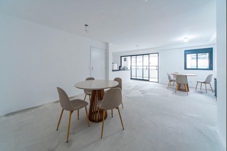 Apartamento à venda com 92m², 2 quartos e 2 vagas Apartamento à venda com 92m², 2 quartos e 2 vagasSala