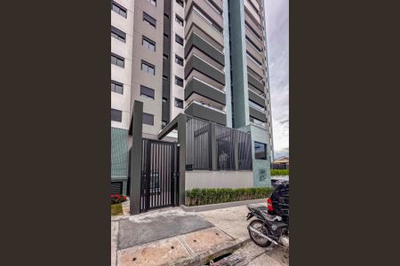 Apartamento à venda com 92m², 2 quartos e 2 vagas Apartamento à venda com 92m², 2 quartos e 2 vagasFachada e portaria