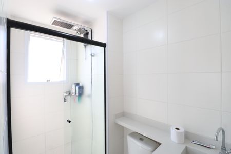 Banheiro de apartamento para alugar com 1 quarto, 28m² em Barra Funda, São Paulo
