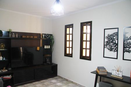 Sala  de casa à venda com 3 quartos, 220m² em Jardim Santa Clara, Guarulhos
