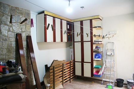 Casa à venda com 220m², 3 quartos e 2 vagasÁrea de Serviço e Churrasqueira