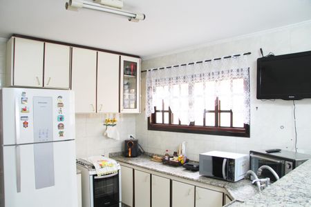 Casa à venda com 220m², 3 quartos e 2 vagasCozinha