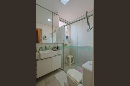 Apartamento à venda com 180m², 4 quartos e 2 vagasBanheiro da Suíte