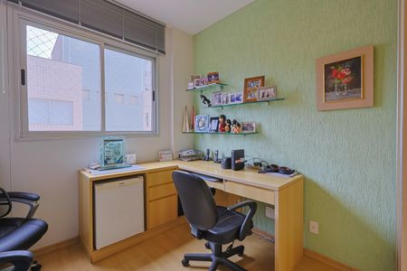 Apartamento à venda com 180m², 4 quartos e 2 vagasQuarto 3