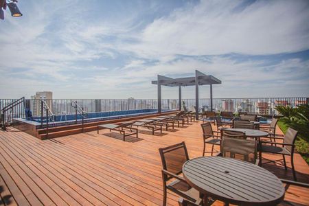 Studio para alugar com 39m², 1 quarto e sem vaga Studio para alugar com 39m², 1 quarto e sem vagaPiscina