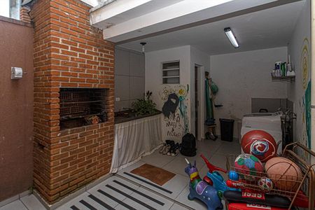 Casa à venda com 110m², 2 quartos e 1 vagaárea de serviço e churrasqueira_1