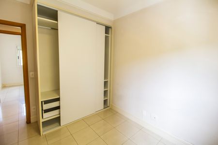 Apartamento à venda com 139m², 3 quartos e 2 vagas Apartamento à venda com 139m², 3 quartos e 2 vagasQuarto 2