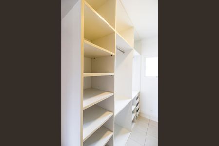 Apartamento à venda com 139m², 3 quartos e 2 vagas Apartamento à venda com 139m², 3 quartos e 2 vagasCloset da Suíte