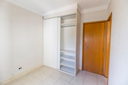 Apartamento à venda com 139m², 3 quartos e 2 vagas Apartamento à venda com 139m², 3 quartos e 2 vagasQuarto 1
