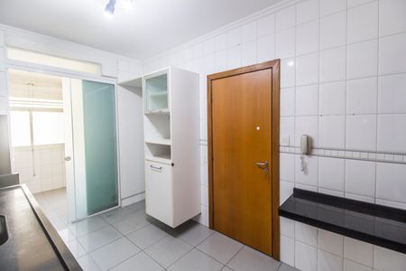 Apartamento à venda com 139m², 3 quartos e 2 vagas Apartamento à venda com 139m², 3 quartos e 2 vagasCozinha