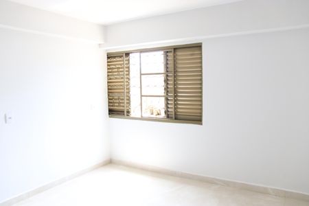 Suíte de casa para alugar com 2 quartos, 115m² em Jardim Goiás, Goiânia
