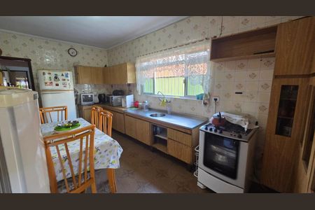 Casa à venda com 181m², 3 quartos e 2 vagas Casa à venda com 181m², 3 quartos e 2 vagasFoto 02