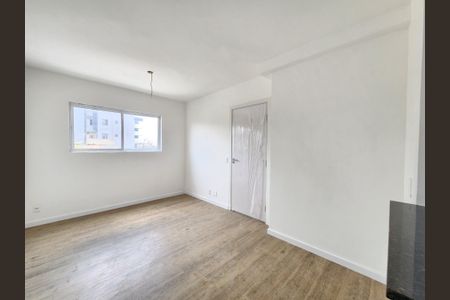 Sala de apartamento à venda com 2 quartos, 56m² em Vila Amaral, Belo Horizonte