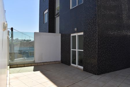 Área externa - Varanda de apartamento para alugar com 2 quartos, 119m² em Tingui, Curitiba