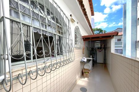 Casa à venda com 320m², 4 quartos e 5 vagas Casa à venda com 320m², 4 quartos e 5 vagasÁrea de Serviço