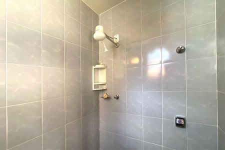 Casa à venda com 320m², 4 quartos e 5 vagas Casa à venda com 320m², 4 quartos e 5 vagasBanheiro externo