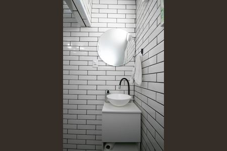 Casa à venda com 140m², 2 quartos e 1 vagaBanheiro 1