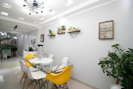 Casa à venda com 140m², 2 quartos e 1 vagaSala de Jantar