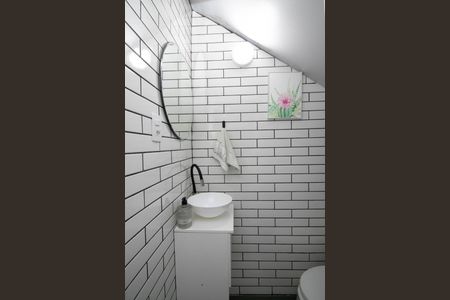 Casa à venda com 140m², 2 quartos e 1 vagaBanheiro 1