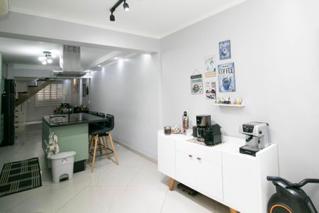 Casa à venda com 140m², 2 quartos e 1 vagaSala de Jantar